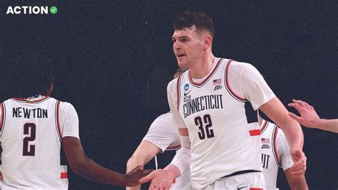 uconn basketball sportsbookwire|March Madness: Illinois vs. UConn odds, picks and predictions.